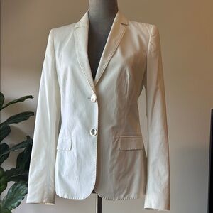 Escada Cream Blazer Structured Tailoring Notched Lapels